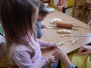 Pečeme ve školce - od zrníčka po rohlík